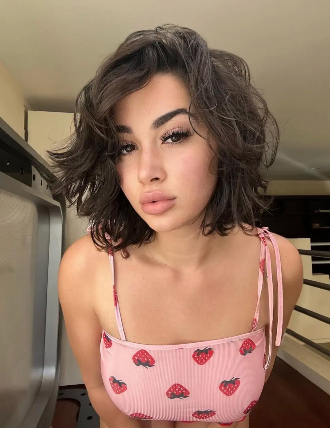 Alaylar İki Sadık Bir Kadın Bayan Escort Mina