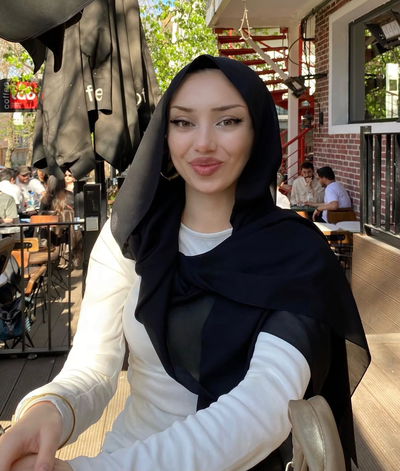 Karabulak Duygusal Partner Bayan Escort Beyaz